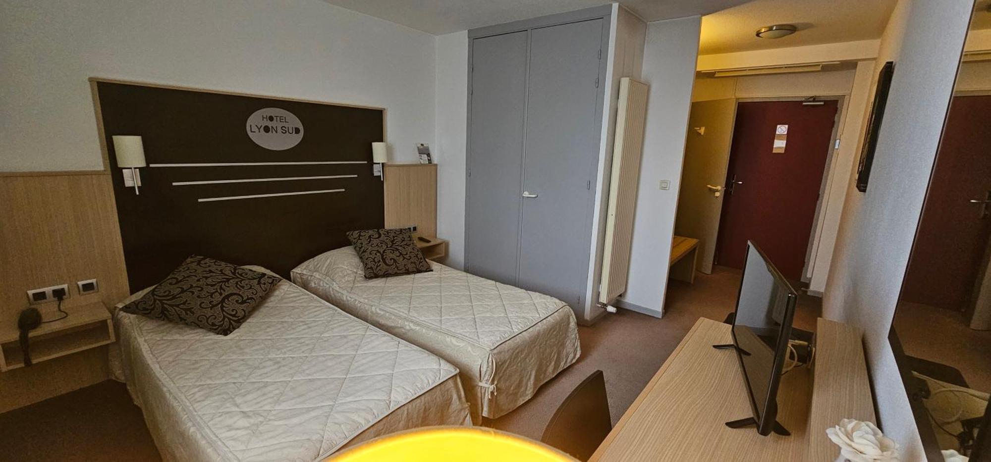 Hotel Lyon Sud, Pierre Benite, St Genis Laval מראה חיצוני תמונה